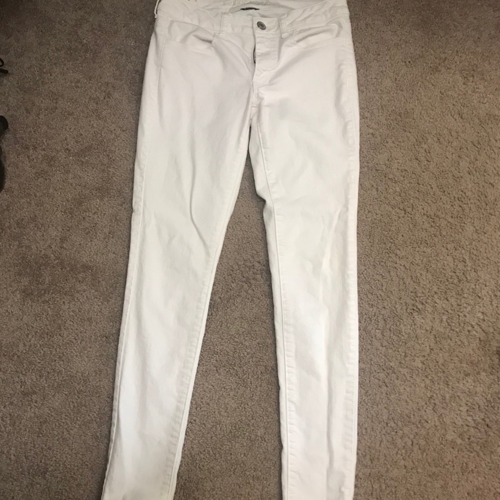White American Eagle Jeans